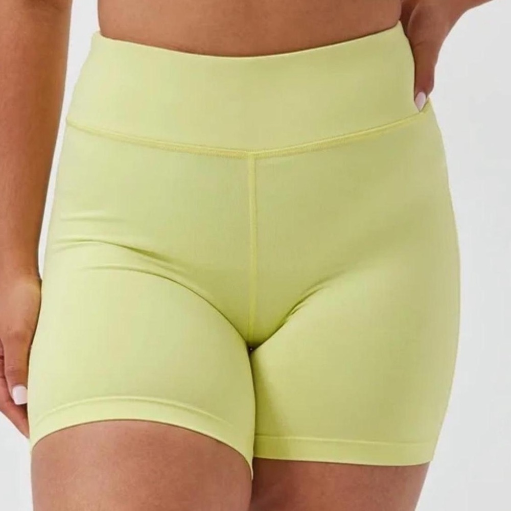 outdoor voices warm up shorts